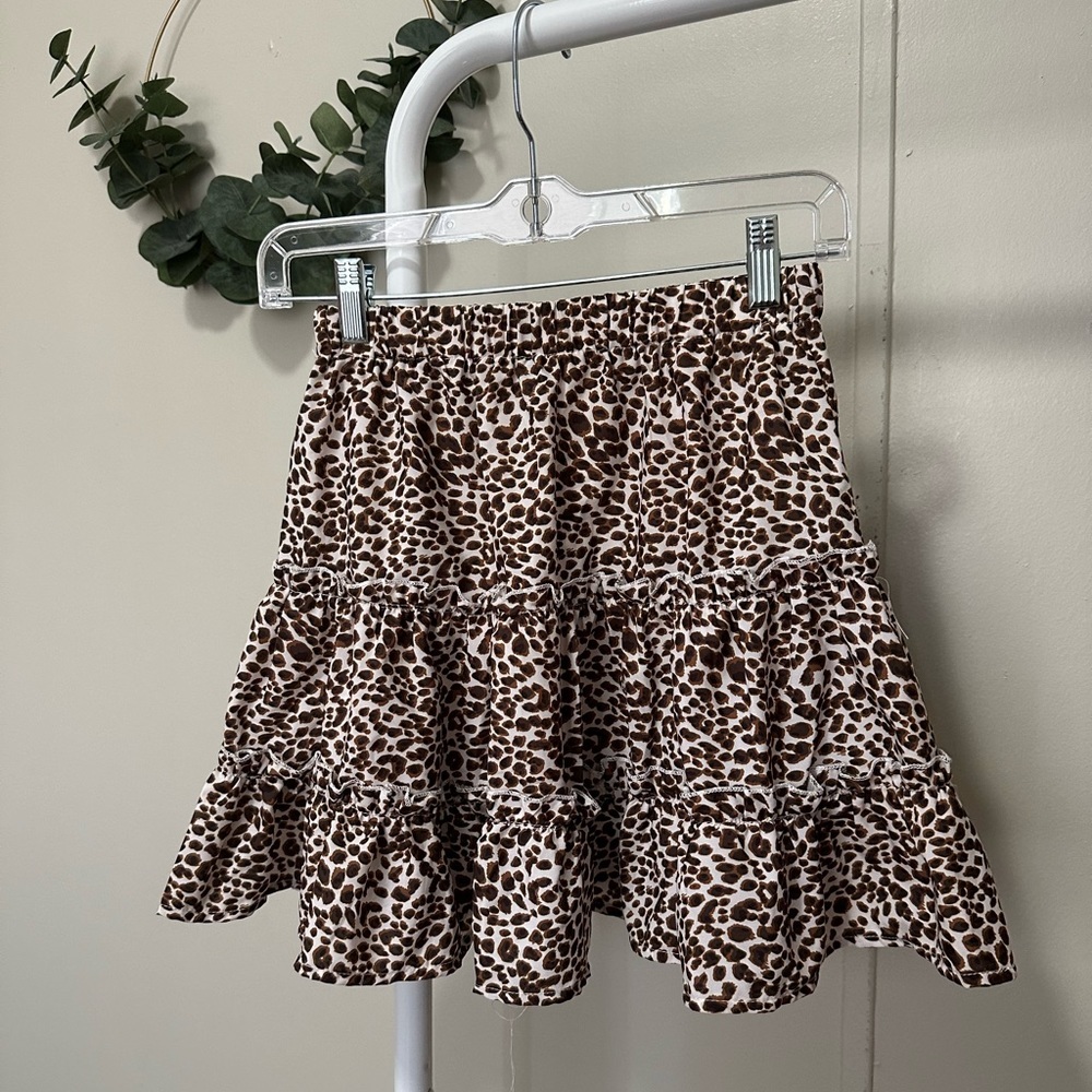 SHEIN Women’s Lightweight Cheetah Print Faux Tiered Mini Skirt size XS